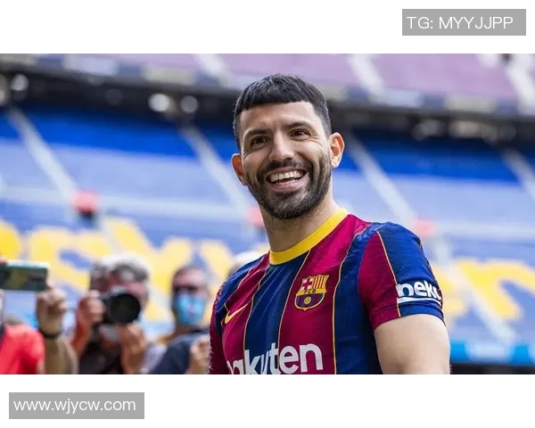 足球场上的魅力男神们让我们一起走近这些闪耀的足球明星吧 足球场上的魅力男神们让我们一起走近这些闪耀的足球明星吧